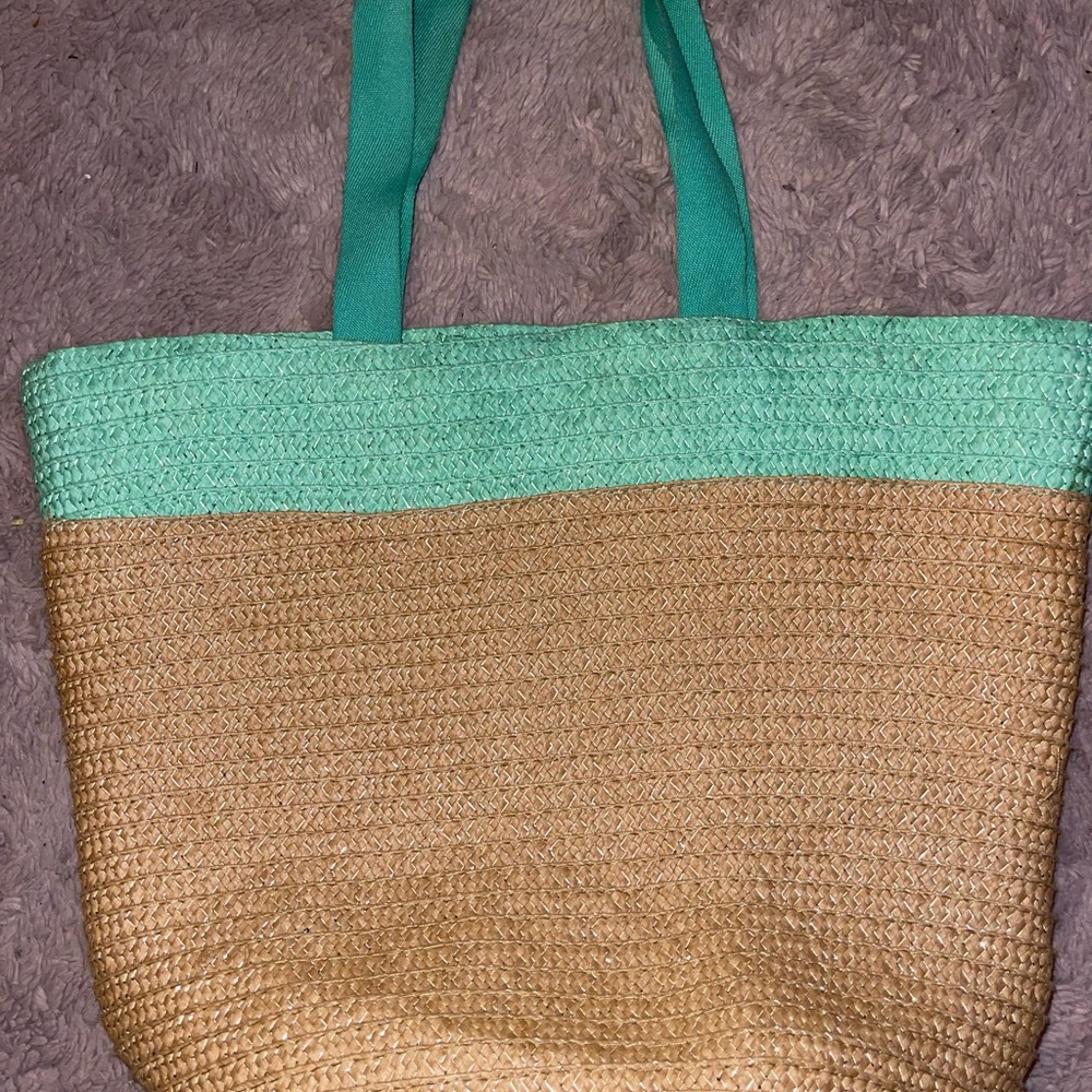 Two toned straw beach bag